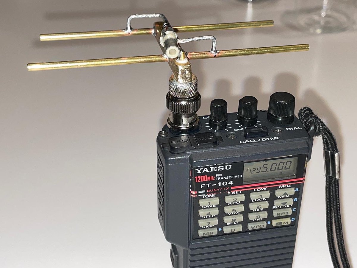 Dav Sennairton tweet media