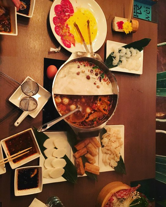 Amysdgg's tweet photo. Such a cold day is more suitable for hot pot https://t.co/ngRWHCOEvV