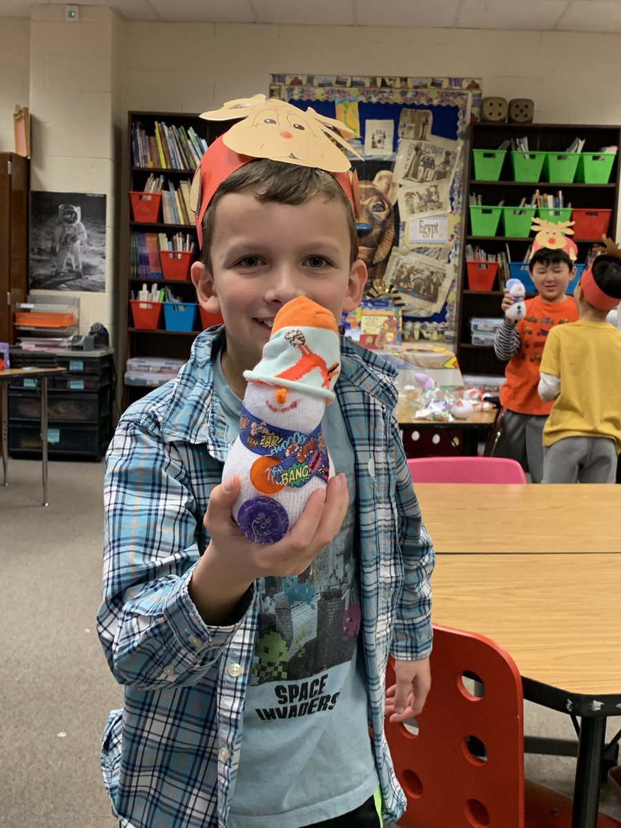 Gsuperlearners's tweet photo. Wowza! Our a winter party was AMAZING!  Thank you our fantastic Room Captains @LeslieLeisey and Mrs. Mitchell for all their hard work planning this wonderful special event.  Thank you also to the parent volunteers who ran the stations. FUN TIMES! https://t.co/UtEF7zIzkv