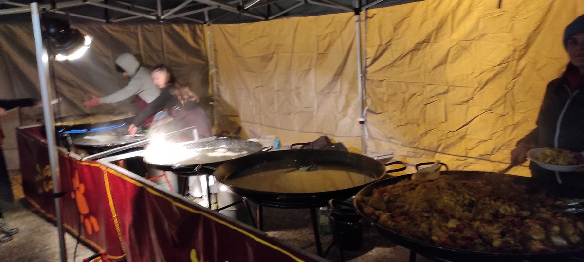 Letrix29's tweet image. Un évènement de plus. Des étudiants heureux. Réveillon @univ_lille .