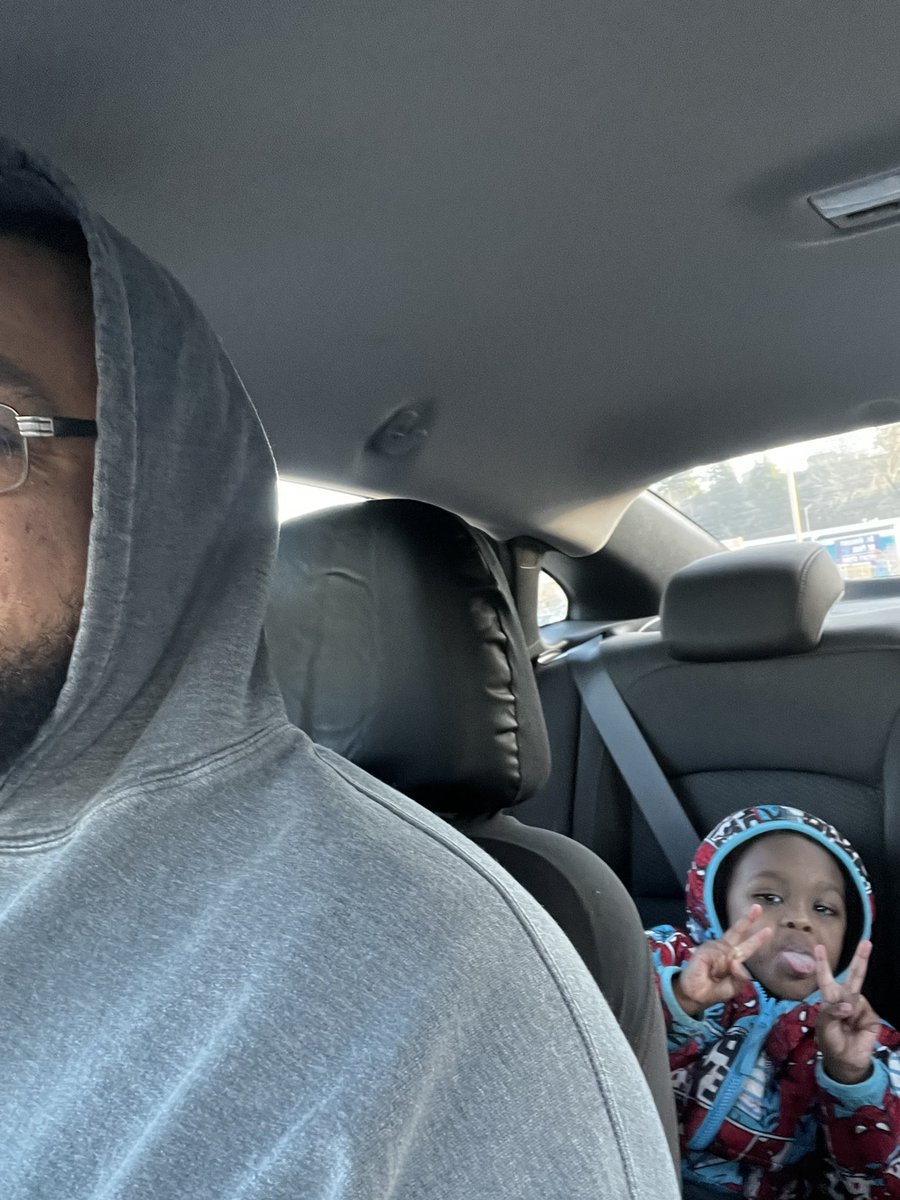 Jr_253's tweet photo. This boy wasn’t sick lol #Uncleshit https://t.co/WsKHrsX69W