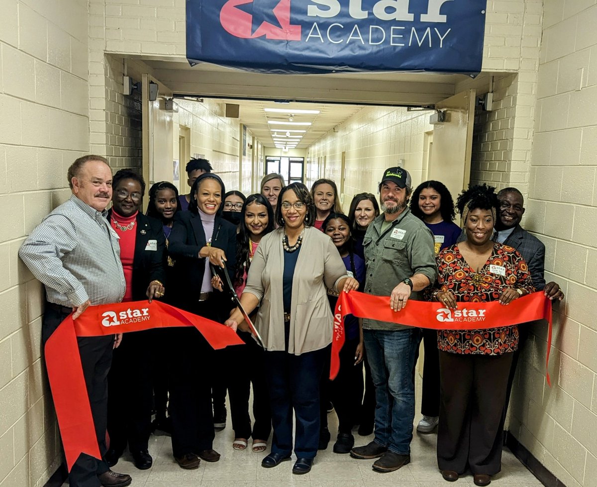 Innovative Moment:  Congratulations to Dumas School District!  Dr. Camille Serrett's team and scholars held a ribbon-cutting for the successful installation and implementation of the innovative new Star Academy.  Go Bobcats!