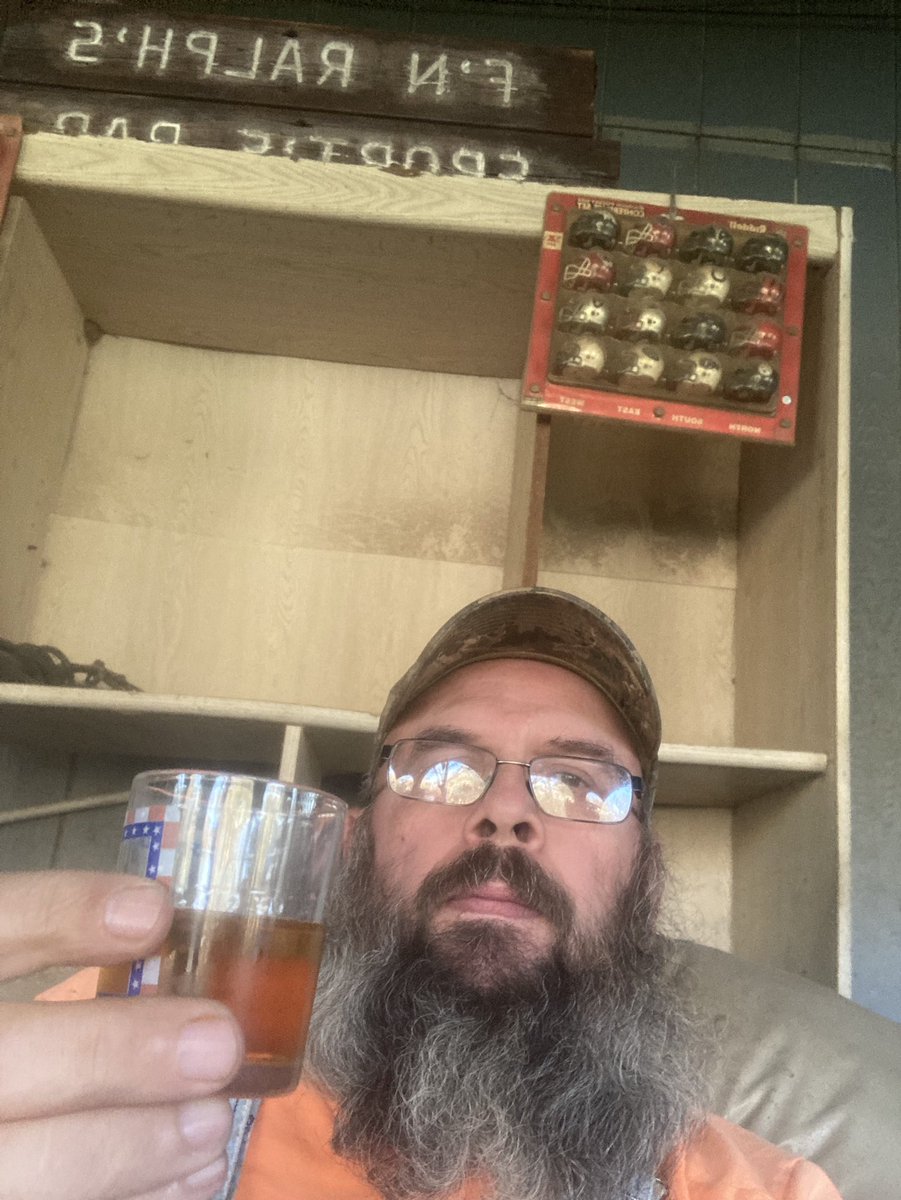 FnRalph2's tweet photo. This Fireball shot goes to all the fold out here trying to help us win in fantasy sports. @TylerFFCreator @FanDuelSanta @DfsGet @ChasingMoneyDTD @PrizePicksPapa @DFSArmy @JakesFFootball @Furnacepicks 
Thank you for time spent for us 🙏🏼 https://t.co/ISR0R486Ru