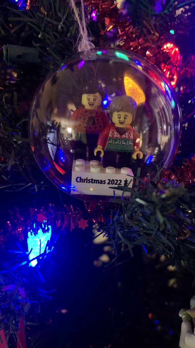 emmerz_artz's tweet photo. I have lego self and my son! We're both happy about it. #LEGO #minifigsme #christmas2022 https://t.co/t9ZCfEydZq