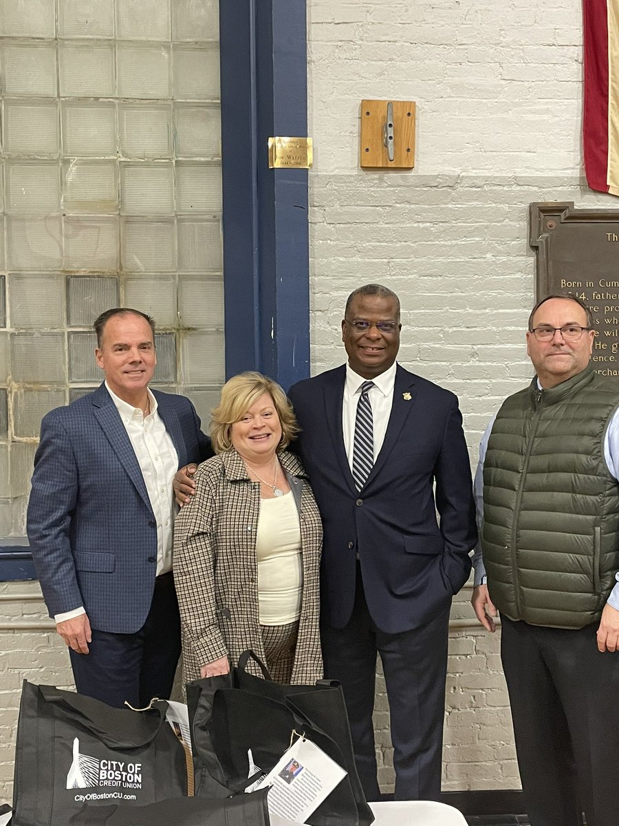CityofBostonCU's tweet photo. We’re proud to support the 3rd Annual George Collier Memorial Program in #Charlestown, continuing his legacy of helping the community this holiday season! Directors Cecil Jones and Neil McGonagle joined Commissioner Cox passing out gifts to the families! @bostonpolice @bgcboston https://t.co/PwZ1JevNu9