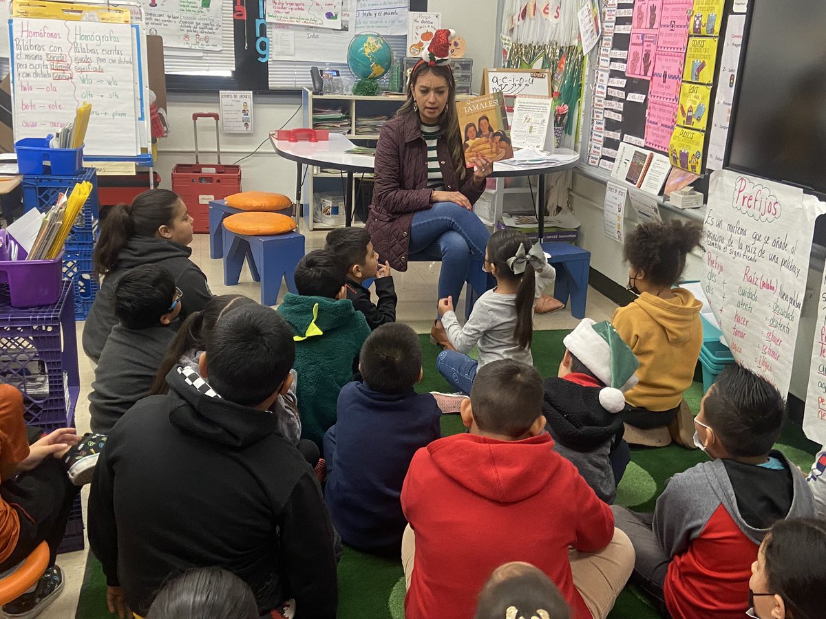 I love how <a href="/MrsCMontoya/">Claudia Montoya-Barba</a>  is able to use her native language to read “Tamales” to the Second Grade Spanish Dual Language Class thank you so much