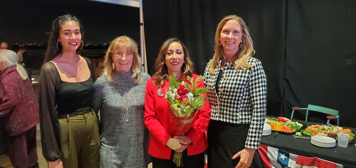 SDCommunityPwr's tweet photo. We are led by professionals right here in our #communities—people who understand our needs &amp; share our concerns, whether local, regional or global. We celebrated a few of our incoming &amp; outgoing Board of Directors, including @JoeMosca1, @alesotelosolis, @paloma4ib &amp; Ditas Yamane! https://t.co/MncGJCKEOh