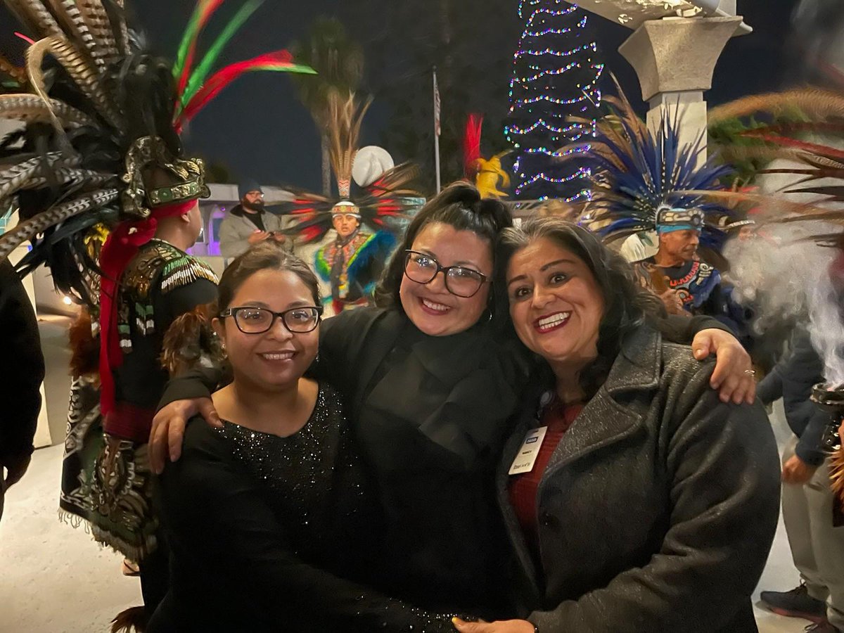 SDCommunityPwr's tweet photo. We are led by professionals right here in our #communities—people who understand our needs &amp; share our concerns, whether local, regional or global. We celebrated a few of our incoming &amp; outgoing Board of Directors, including @JoeMosca1, @alesotelosolis, @paloma4ib &amp; Ditas Yamane! https://t.co/MncGJCKEOh