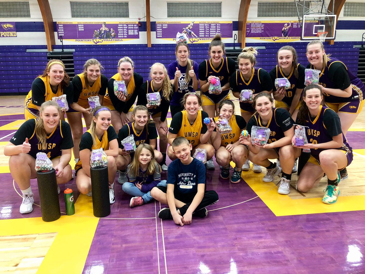 UWSP W Basketball tweet media