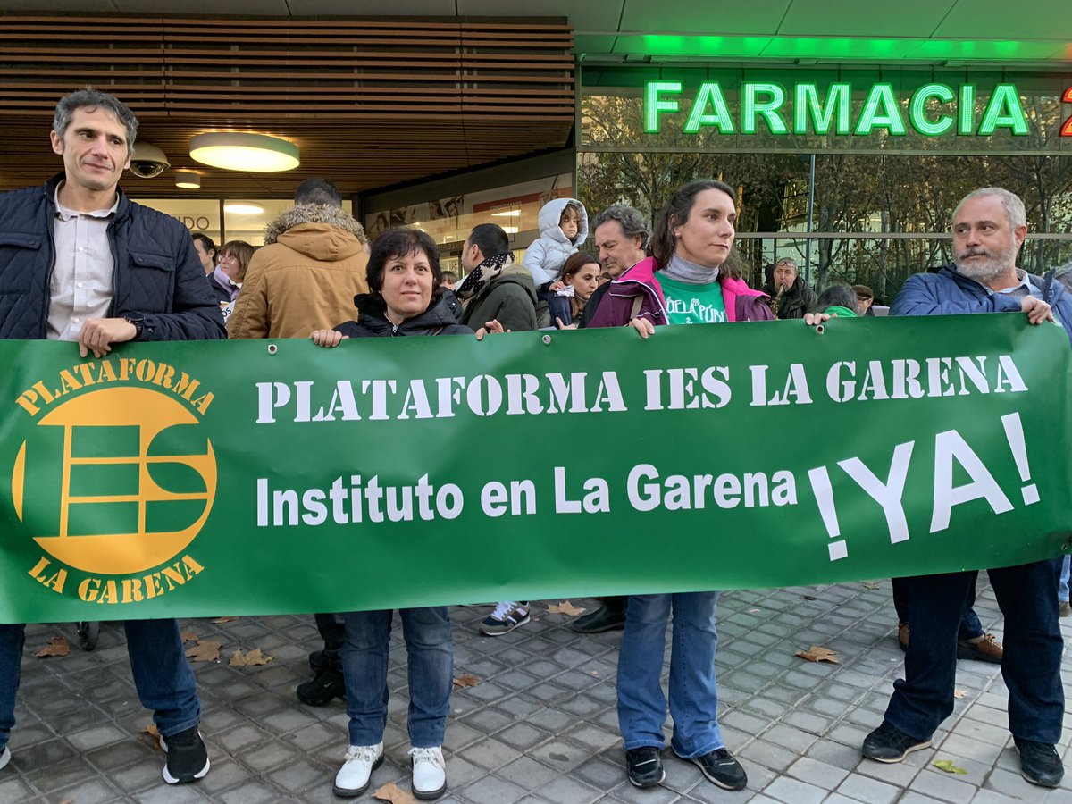 instilagarena's tweet photo. Agradecemos los apoyos de los Diputados de la CAM para la construcción de IES @AmpaFcaPedraza de Alcalá @MorenoG_Agustin @juanlobato_es @Monica_Garcia_G y echamos en falta el apoyo @eossoriocrespo @NunezFeijoo #DepuraResponsabilidades @JudithPiquet #BlancoEsBlanco #FinObrasYA https://t.co/0SltCBTxj5