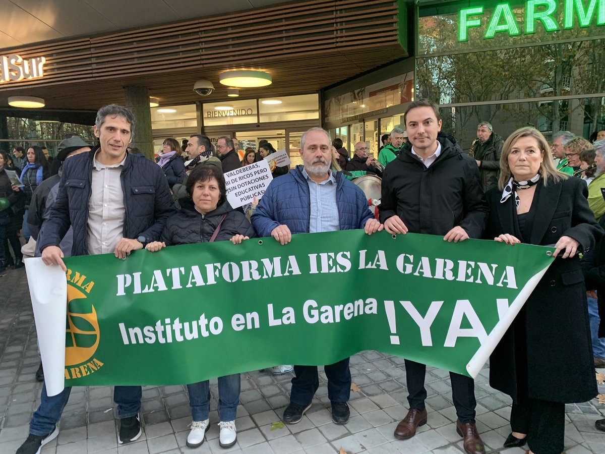 instilagarena's tweet photo. Agradecemos los apoyos de los Diputados de la CAM para la construcción de IES @AmpaFcaPedraza de Alcalá @MorenoG_Agustin @juanlobato_es @Monica_Garcia_G y echamos en falta el apoyo @eossoriocrespo @NunezFeijoo #DepuraResponsabilidades @JudithPiquet #BlancoEsBlanco #FinObrasYA https://t.co/0SltCBTxj5