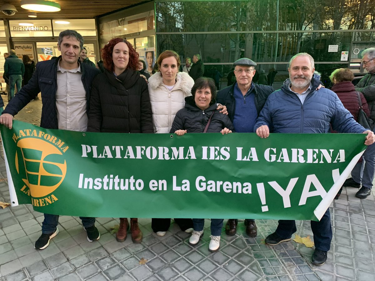 instilagarena's tweet photo. Agradecemos los apoyos de los Diputados de la CAM para la construcción de IES @AmpaFcaPedraza de Alcalá @MorenoG_Agustin @juanlobato_es @Monica_Garcia_G y echamos en falta el apoyo @eossoriocrespo @NunezFeijoo #DepuraResponsabilidades @JudithPiquet #BlancoEsBlanco #FinObrasYA https://t.co/0SltCBTxj5