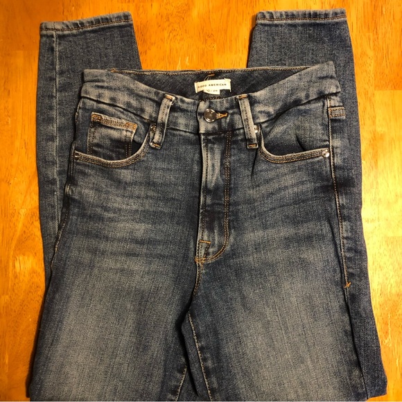 baerreg's tweet photo. So good I had to share! Check out all the items I'm loving on @Poshmarkapp from @mrs_donaldson10 #poshmark #fashion #style #shopmycloset #jcrew #goodamerican #gap: https://t.co/TBpyGGxgo4 https://t.co/QU4AAGTxe2