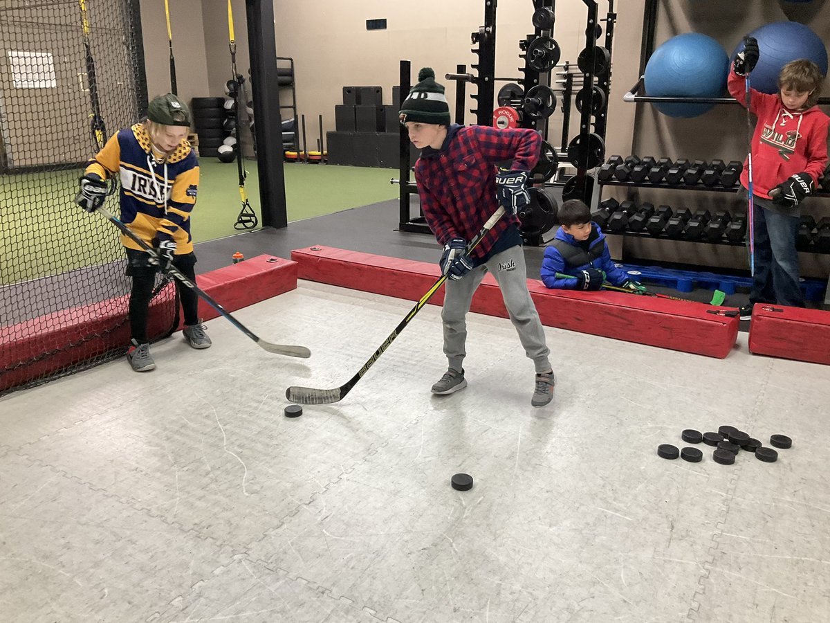 PondhockeyMN's tweet photo. Squirt C Gold working on some fancy footwork at The Pond Hockey Training Center https://t.co/6G7UPXwz3u https://t.co/ht98TdmBOb