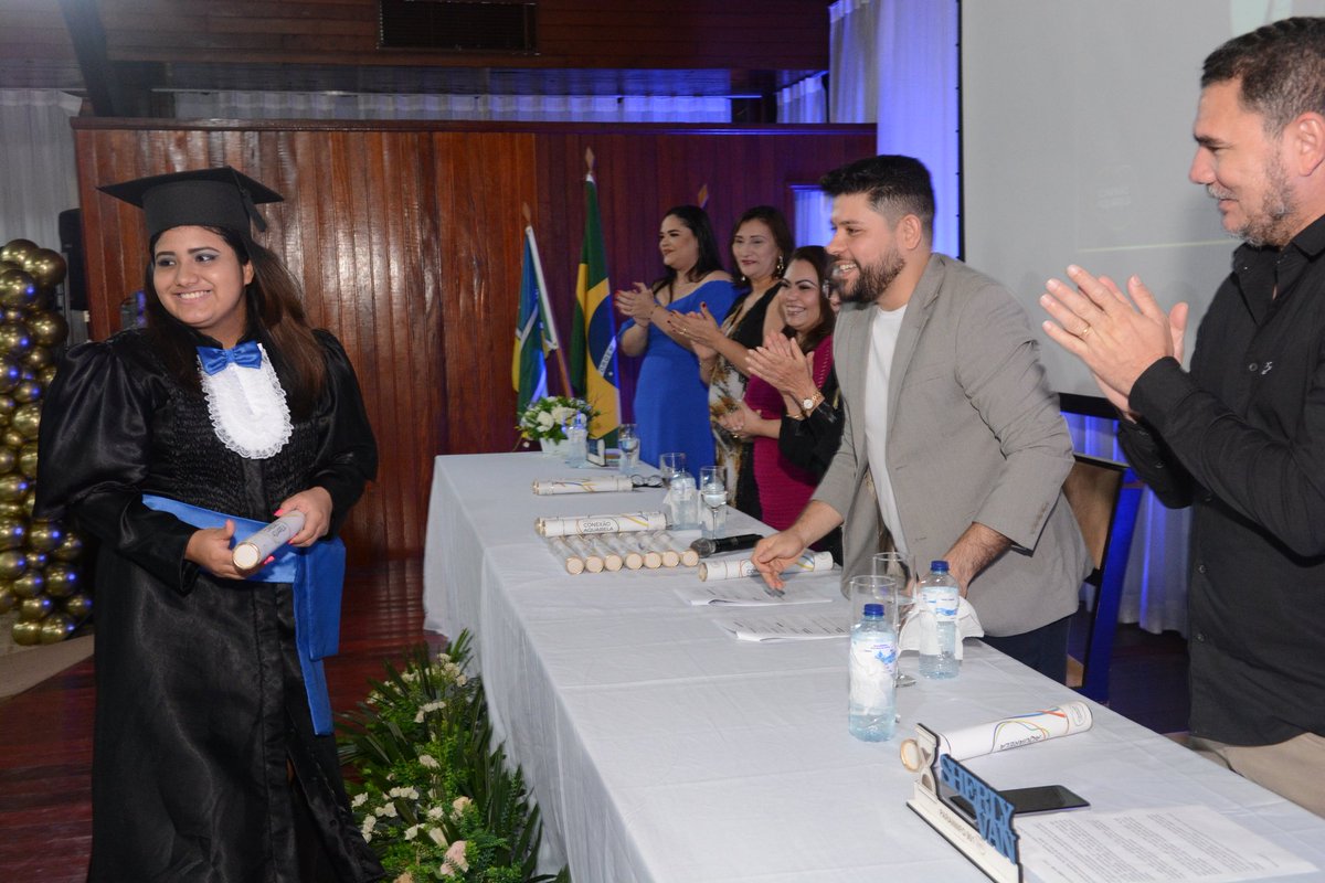 Entrei pra formatura e eu consegui entrar pro ensino médio