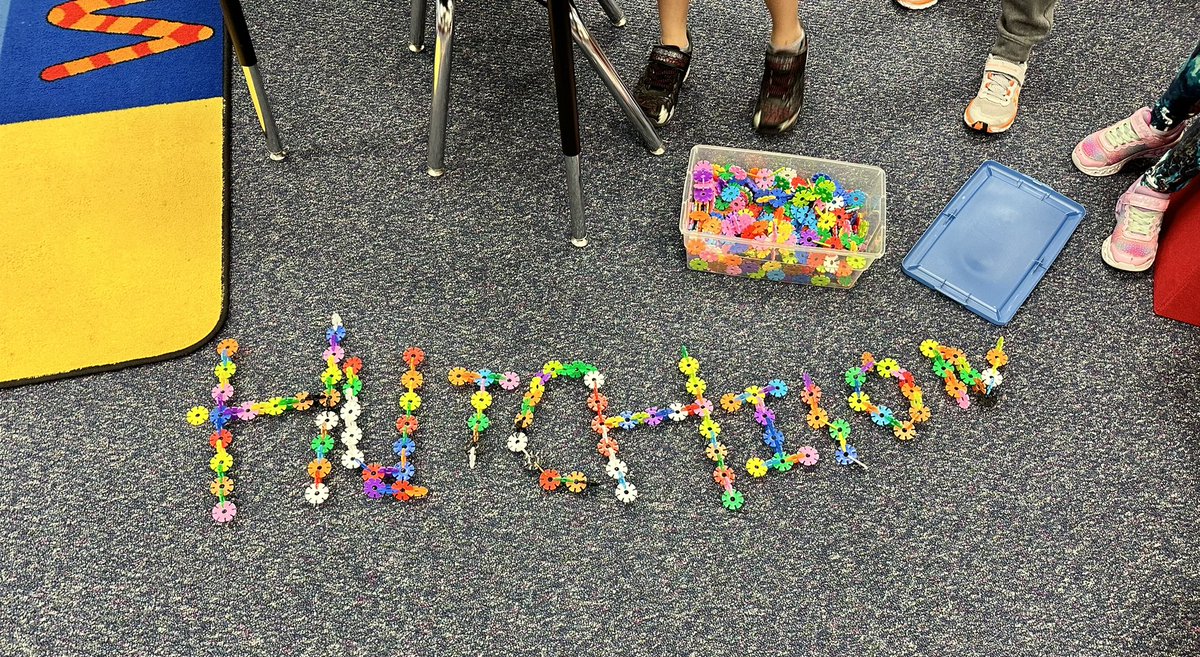 MsHKinderCrew's tweet photo. “Look Ms. Hutchison! We made your name!!” 😃❤️❤️❤️ #creativecuties #welovelovelovebrainflakes @LindseyElem https://t.co/e66dBUBluh