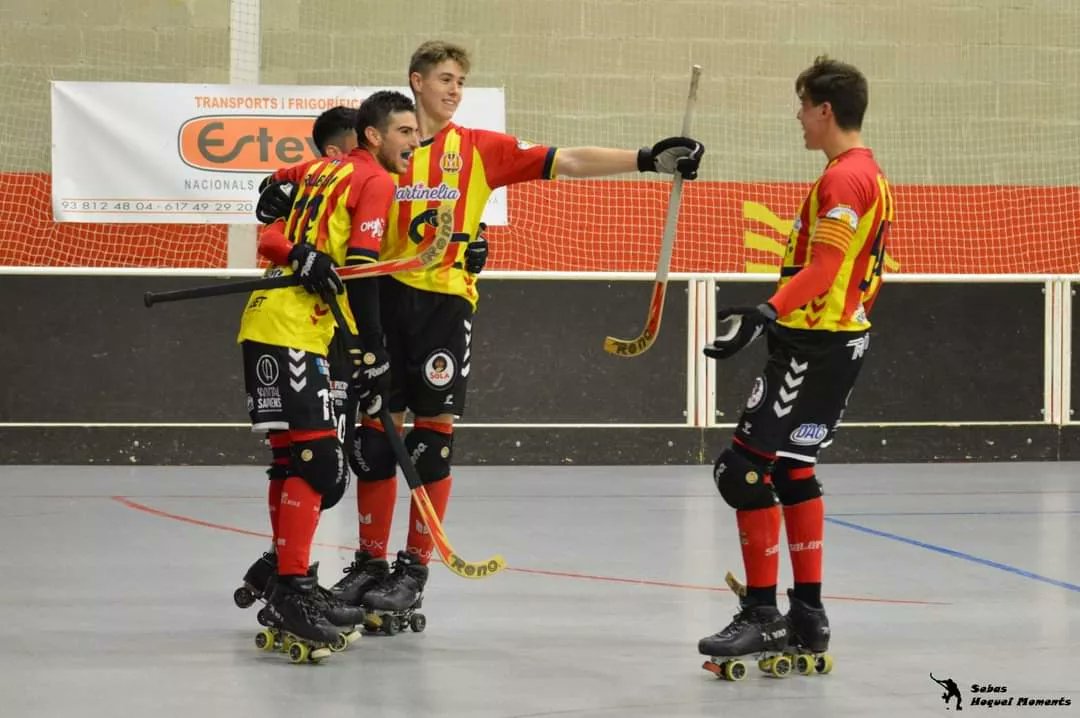Algunes imatges de la victòria del passat cap de setmana a la OKLliga Plata!

Fotos realitzades pel fotògraf Sebas Moncusí!

Seguim!

Salut i hoquei 

<a href="/solopatin/">SOLOPATIN.COM</a>

#clubpatimanlleu #hoqueiManlleu #hoqueipatins #OKlliga #Hockey #Manlleu