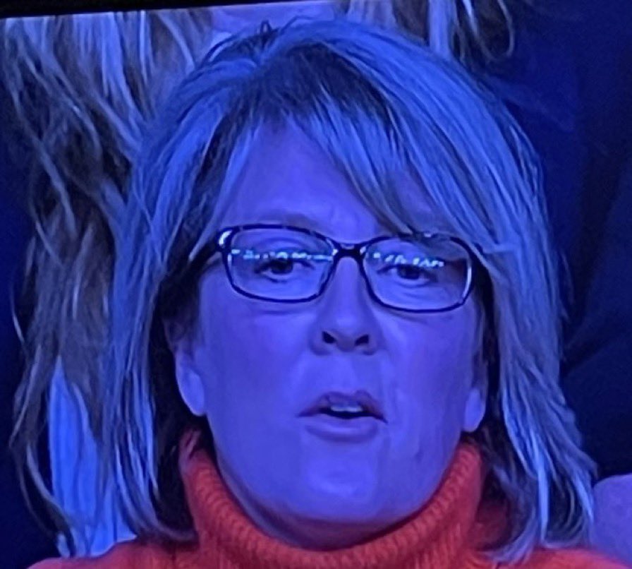 #bbcqt Siri, show me a bigoted little Englander Gammon lover who likes pish wine..