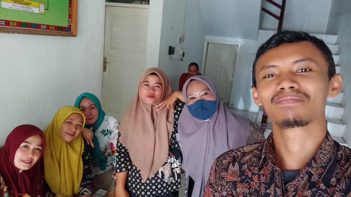 AprianSaputra93's tweet photo. Semangat Pagi https://t.co/6I2bi1CF2f