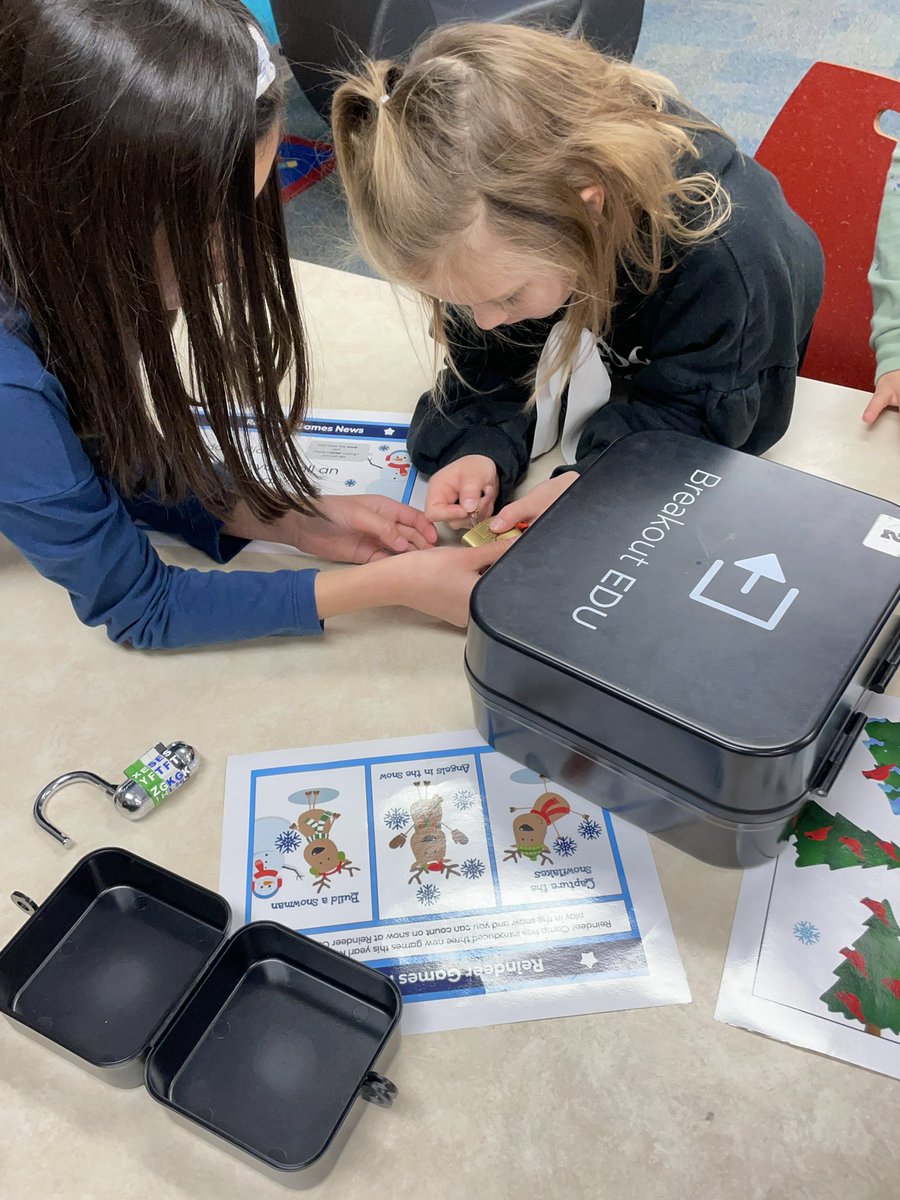 LearnWithBliss's tweet image. Breakout boxes, Hour of Code, and ornament crafting in the lounge! ❄️ An exciting day with @PinkyReads!
#cisdworkingtogether #hourofcode2022