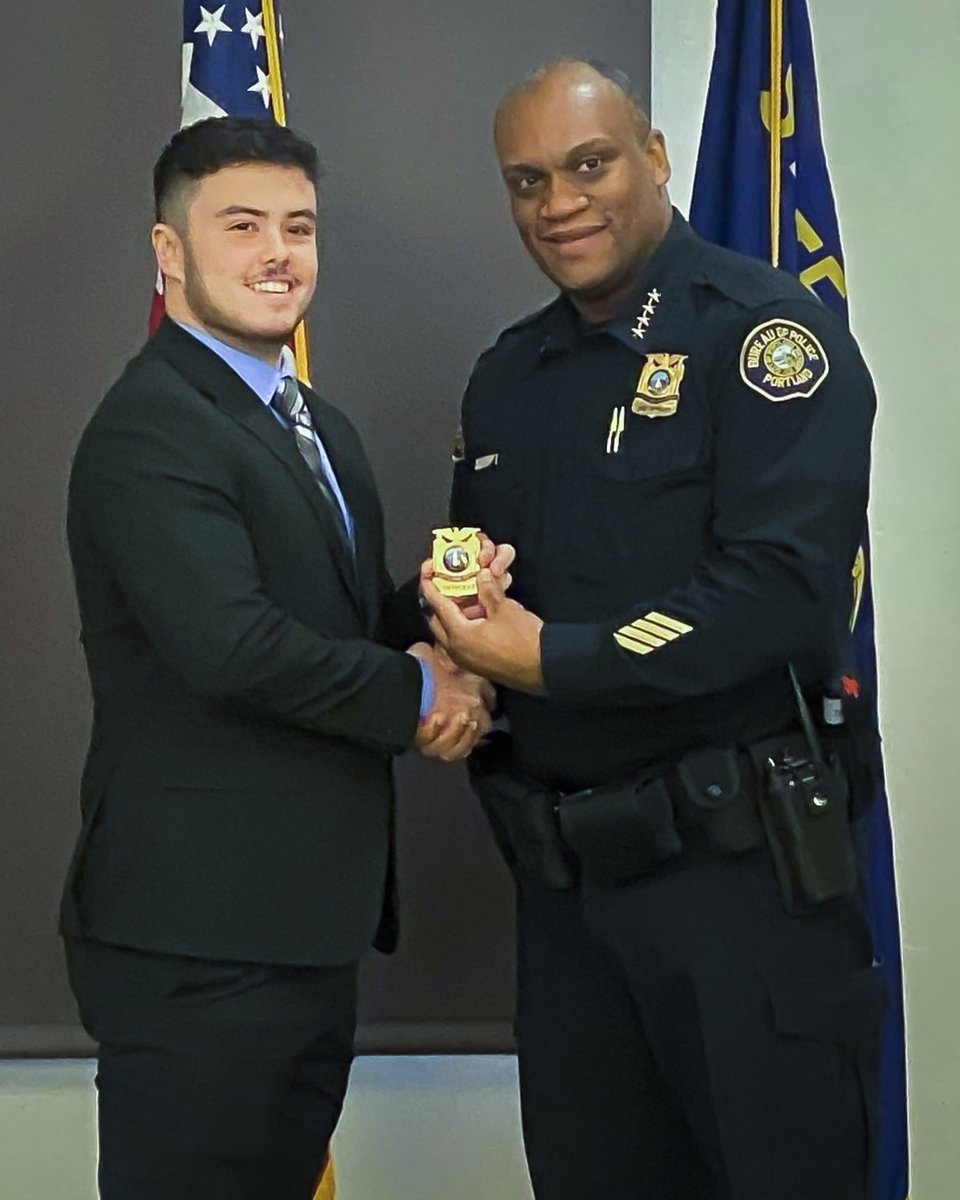 PPBCadets's tweet photo. Congratulations to Officers Chong and Vega, former Portland Police Cadets, who were sworn in this morning to the @PortlandPolice . #ppbcadets https://t.co/4FJbDJlefr