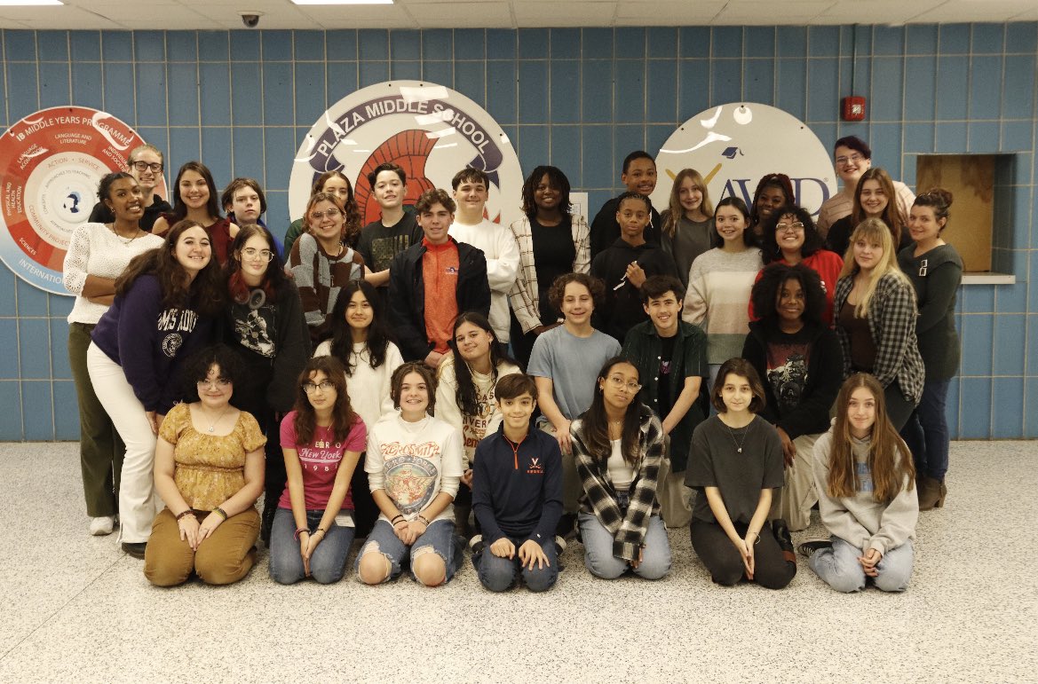 Today was the last day of our student collaboration experience with our 7th and 8th grade students &amp; <a href="/SalemHSVB/">Salem High School VB</a> VPAA students. 🎭 

This was a partnership we value so much and hope to grow more in the future. #FutureReady 🌱 

❤️🖤⭐️💙🧡