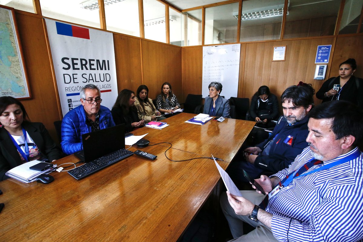 SSDelReloncavi's tweet photo. La Mesa de Trabajo del Hospital de Chaitén se reunió vía telemática con la ministra de Salud, Ximena Aguilera. En la oportunidad se dio cuenta del estado de avance del Plan de Mitigación. https://t.co/7F4cLozPXD