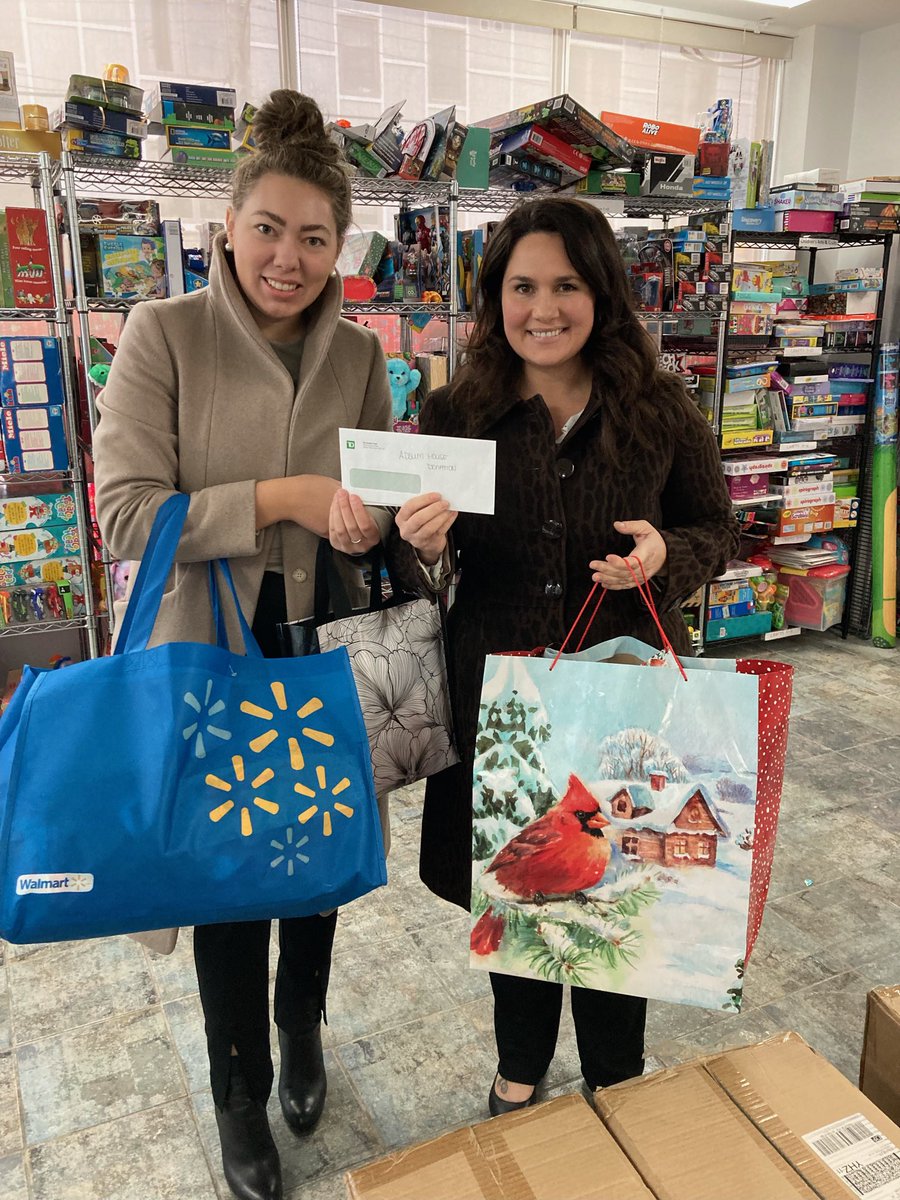 adsumforwomen's tweet photo. Lovely to see team members from @td_canada Quinpool Road deliver gifts and a cheque. TD generously supports Adsum year-round with funding that helps people to get a place and stay securely housed #unlockhope https://t.co/trpQCg7qZg