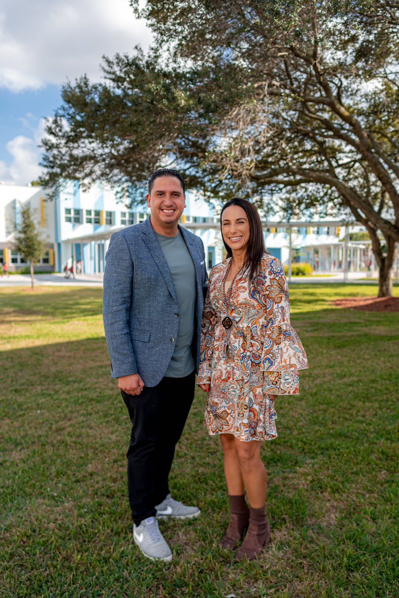 PSN_Elem's tweet photo. Thank you Albert Vásquez for being our Principal Today. It was a pleasure having you at our school. #principaltoday #mscps #psnrocks https://t.co/2v5asegnS0