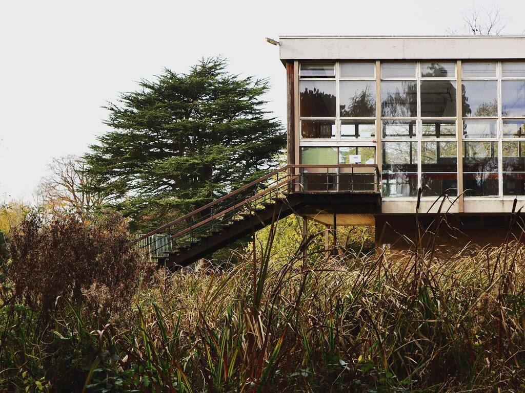 modernbrutal's tweet photo. Day 15 Advent The old dance studio at  Bretton hall university now Yorkshire sculpture park. #YSP (old photo so it may have been knocked down by now)

#architecture #buildings #architecture #archilovers #archdaily #modernbrutal #geometric #Architecturelo… https://t.co/b5I4sSS8eQ https://t.co/75I85HE0wa
