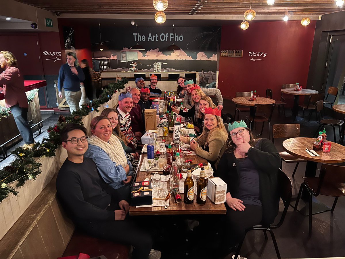 RhysMorganLab's tweet photo. Great Xmas showing from the 3C18 lab collective this evening. Including @west_lab who instantly bonded with her ‘Dirty Santa’ draw. @erikamancini10 @c_david_wood @samuel_olaitans @MeganPayne111 @intheLABI @AAgnarelli @hyun_park7 https://t.co/WAuijnWk7I