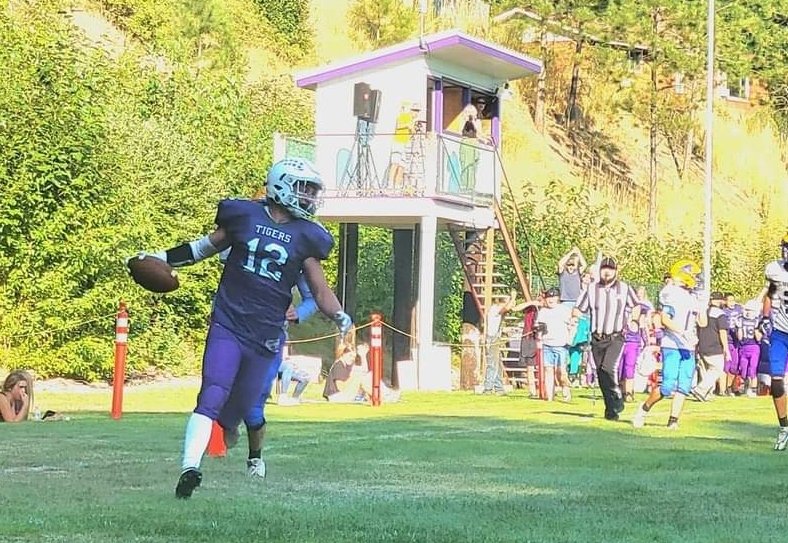 MullanStRegisT1's tweet photo. Congrats to the 3 Tigers named Idaho 2nd Team All State. 
Tight End- Blake Layton
Defensive Back- Caleb Ball
Kicker- Kofi Appiah
Awesome job!
@CoachNourse_UMW 
@CoachKyleSamson 
@Coach_Stutz 
@CoachTPurcell 
@Coach_Roelofs 
@Coach_Dunning 
@CoachRamsey406 
@CoachTravisDean https://t.co/TVLlV00J80