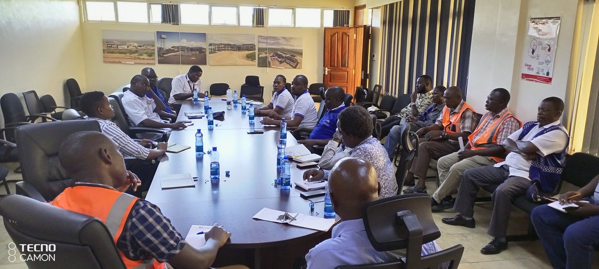 KifwaK's tweet image. Kifwa Msa Team led by National Treasurer Md. Naomi @nomskok paid a visit to Taveta #OSBP. We held fruitful discussions with BMC Chair Mr. John Kiilu, who also doubles up as @KRA_Customs Taveta Stn. Manager &amp;amp; Customs Agents  @CG_KRA @KESRA_KRA @fmgambi @MsaPortCharter @Kenya_Ports