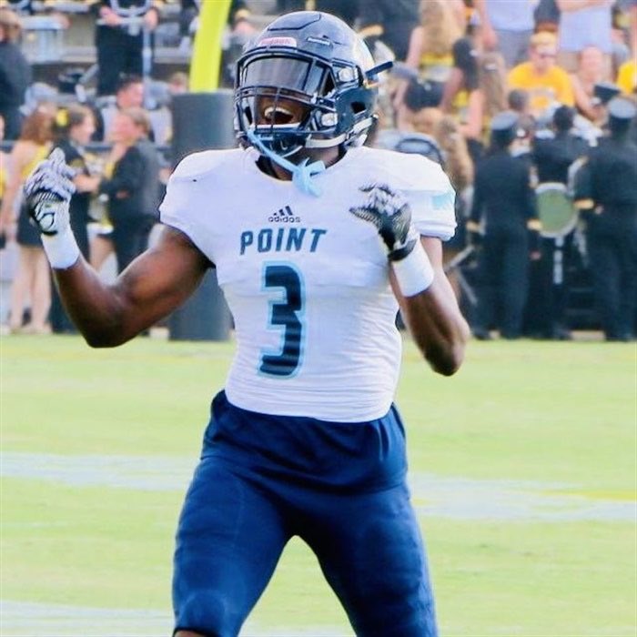 After a great conversation with <a href="/clays24/">Clay Stephenson</a>  I’m blessed to receive my first offer to Point University! Go Skyhawks💙 <a href="/RecruitGeorgia/">Recruit Georgia</a> @Mansell247 <a href="/CHSJacketsFB/">Calhoun Football</a> <a href="/CoachCrosby3/">KC Crosby</a> <a href="/CoachAdamHolley/">Adam Holley</a>