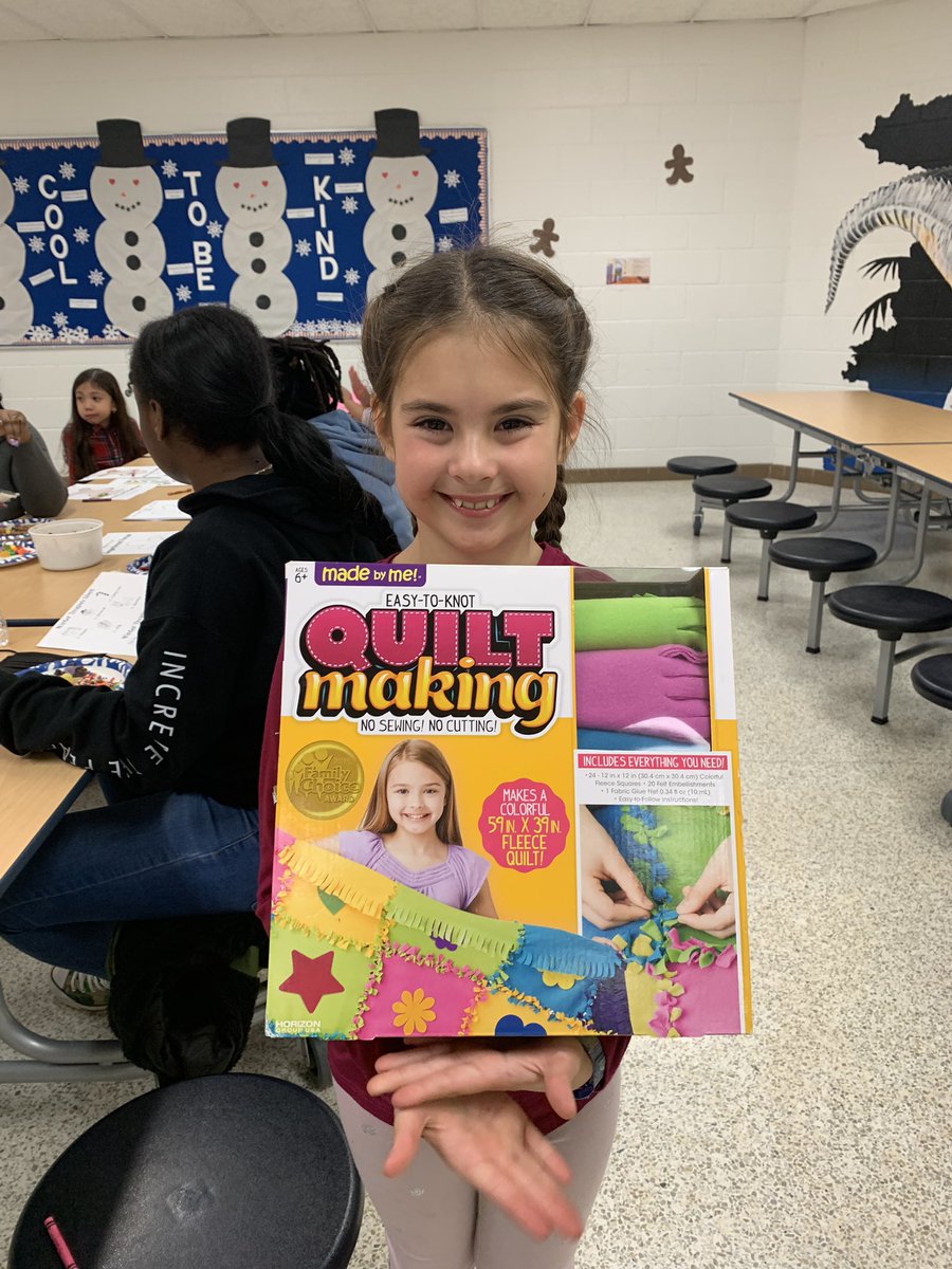 ClassWithCronk's tweet photo. Thank you @gesgatorspta and @GlenwoodES for such a fun Cocoa and Cookies event!! My daughter and I had such a fun, delicious night!! We enjoyed our sugar rush and snowball fights too!! 🫶🏻🍫☕️❄️☃️ https://t.co/PuiWIU24Dg