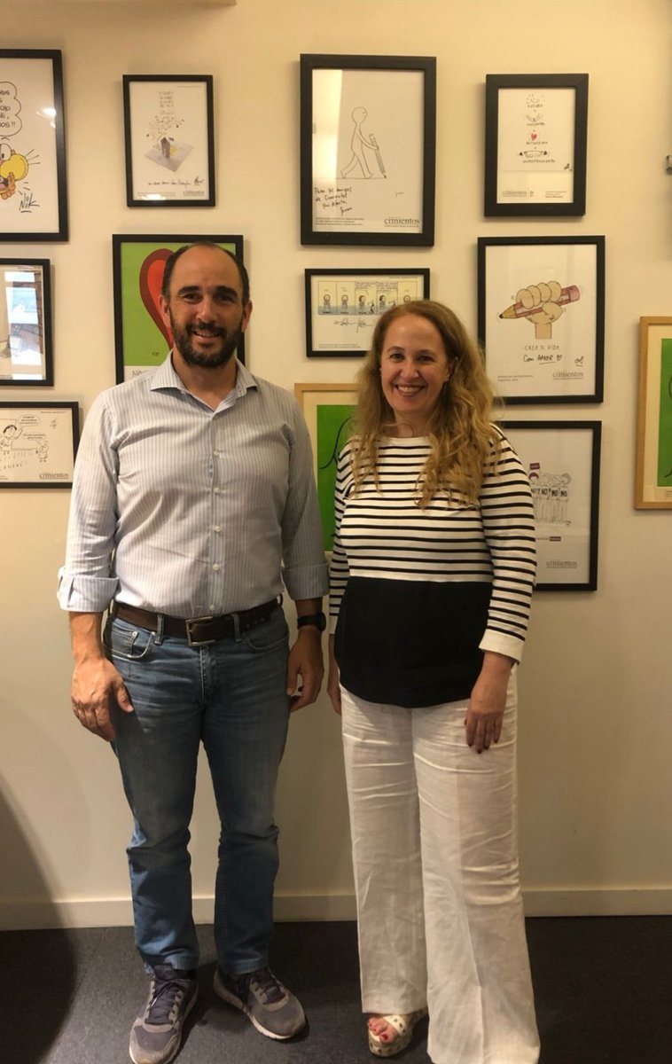 Nos reunimos con el Dir. Gral.  de Escuelas <a href="/JoseThomasOk/">José Manuel Thomas</a> con quien firmamos un convenio marco de cooperación para seguir trabajando junto a la <a href="/MzaDGE/">DGE Mendoza</a> en programas que mejoren la calidad educativa en la provincia. <a href="/Cimientos/">Cimientos</a>