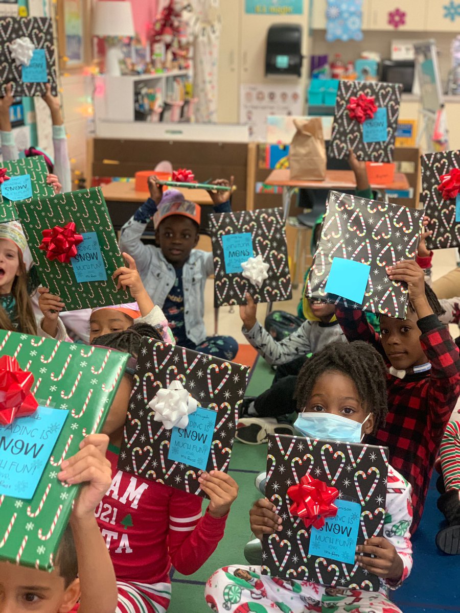 All aboard! We had a wonderful Polar Express party in 1st grade. It was magical to watch them unwrap their copy of the book and see their excitement for reading ❤️💚 @MobilePublicSch @DicksonTigers @ERDLitCoach