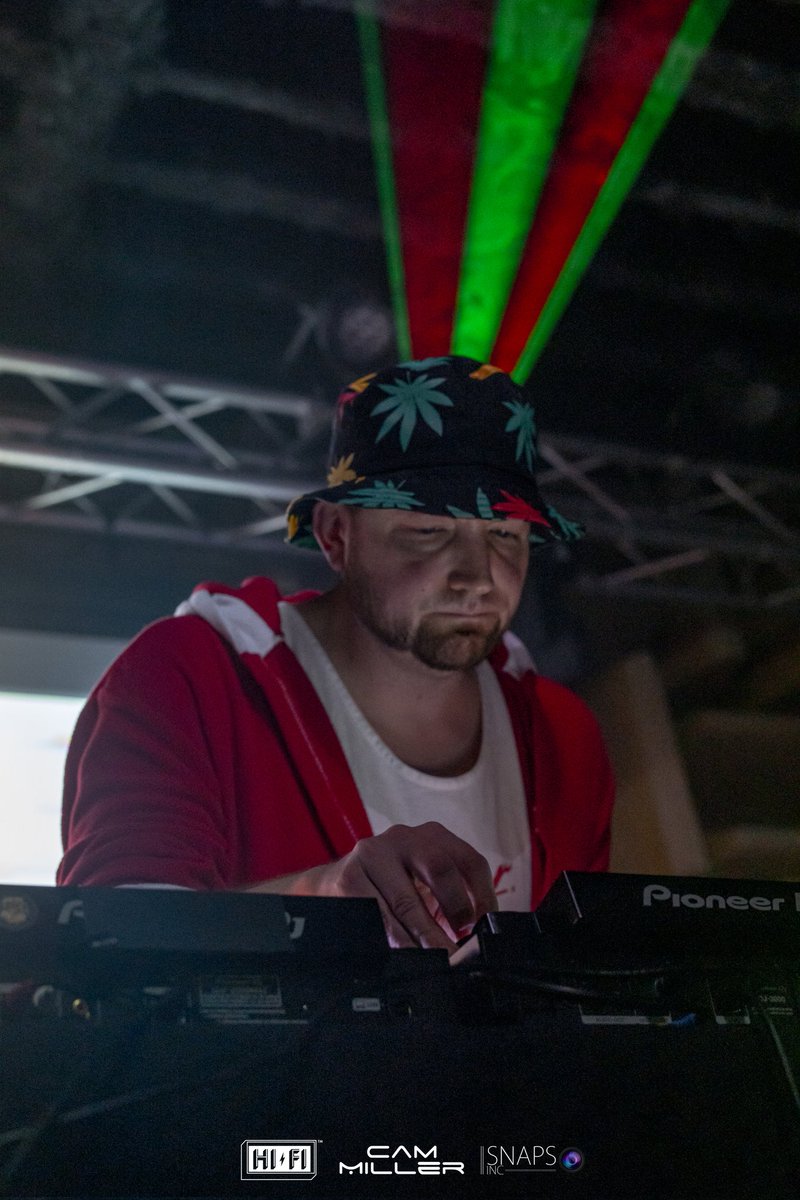 SNAPSINCVIP's tweet photo. Señor @cammillermusic at Tuesdays #BassShowcase #Fundraiser at @thehifiindy in #FountainSquare 📸 #Indianapolis https://t.co/Di6WIzupGs