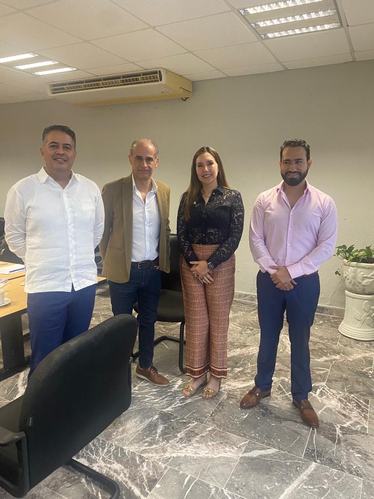 Coparmex_PR's tweet photo. Asistimos a una reunión con el Areopuerto ASA, la @SEDECOPVer y la Secretaría de Turismo y Cultura, acompañados del Vice Presidente de la Comisión de Turismo de COPARMEX Xalapa, al igual que otros organismos empresariales, con el fin de reforzar lazos con el sector turístico. https://t.co/siecFhb9eH
