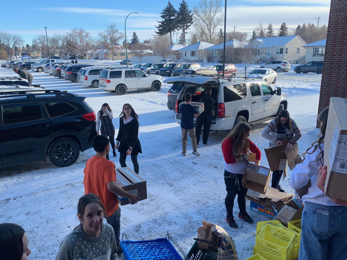 cchschool's tweet photo. Staff and students raised money, donated non-perishable food items, sorted, organized, wrapped gifts, and put together 58 hampers for families within our #hs4 community today! 2/2 #yql https://t.co/x6Jp8vOL2i