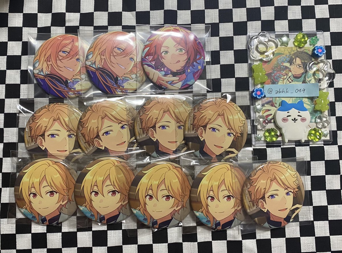 hsmy_010's tweet photo. 【交換】あんスタ フィーチャー 缶バ idol

꒰ 譲 ꒱ 画像

꒰ 求 ꒱ 敬人

郵送のみ 🪷

▫️星5⇔星5 
ご不快でなければ星4複数⇔星5敬人 でも可能
▫️星4のみ 星4敬人との交換可能 (仮約束可)

検索からもお気軽にお声かけください。 https://t.co/KbKIJUuDgL