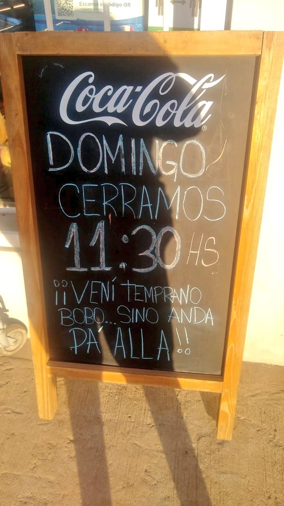 Marketing 100% argento 🇦🇷🇦🇷🇦🇷

🗣 "Domingo cerramos 11:30 hs ... (mirá la foto que sigue el mensaje)"

📍 El súper de mi barrio

#FotoTestigo 📸