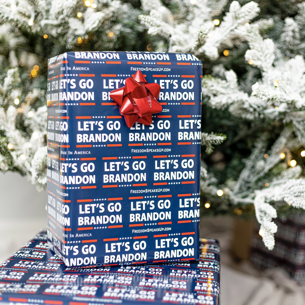freedomspeaksup's tweet photo. UPDATE: Guaranteed by Christmas🎄

This is Blowing up the Internet so we extended Delivery by adding an automatic $9.99 UPS 2ND DAY AIR SHIPPING UPGRADE to all Wrapping Paper Orders!

🚨NO ORDERS ACCEPTED AFTER TUESDAY, DECEMBER 20TH AT 11:59PM EST

https://t.co/uUehCdp9HP https://t.co/LWPOI6J8OS