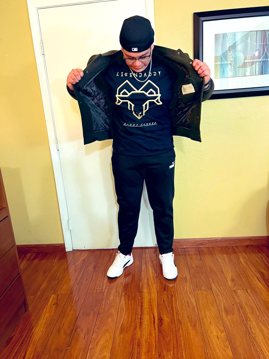 cristhell_linda's tweet photo. #LEGENDADDY LA ÚLTIMA Y NOS VAMOS @daddy_yankee #AUSTINModdyCenter 😎 AMI ME GUSTA LA GASOLINA 😎🤩🥳 https://t.co/HCoVTK7eiV