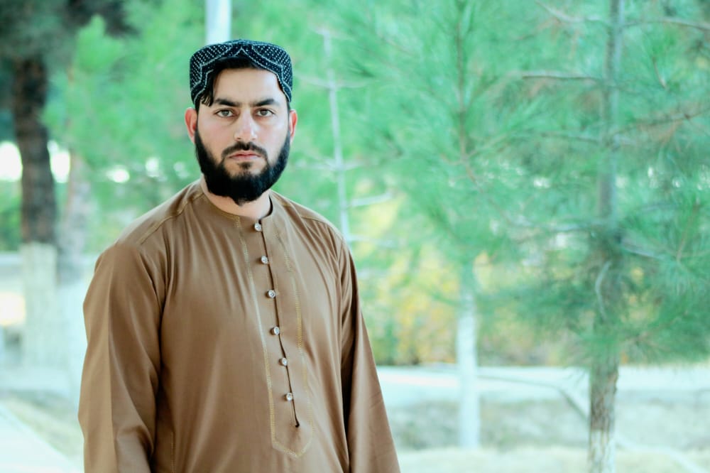 ghstry3132's tweet photo. ندیم خان ته زړونه ورکي https://t.co/ZncjqcbC8w