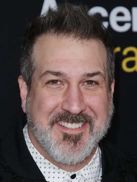 Happy birthday, Joey Fatone! 