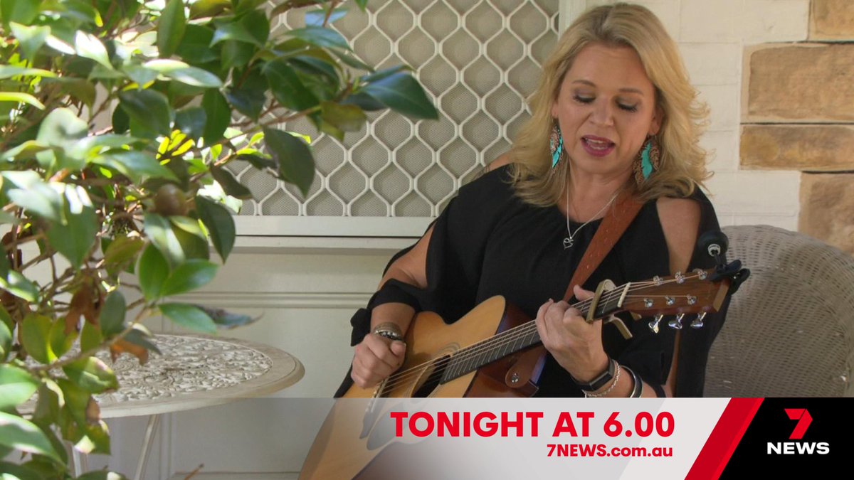 South Australian country music singer <a href="/BecCole/">Beccy Cole</a> is heading home to Mannum to put on a free concert at Cafe Mannum tomorrow raising funds and spirits as River Murray communities brace for the flooding peak. Details in 7NEWS Adelaide at 4pm and 6pm | 7NEWS.com.au #7NEWS