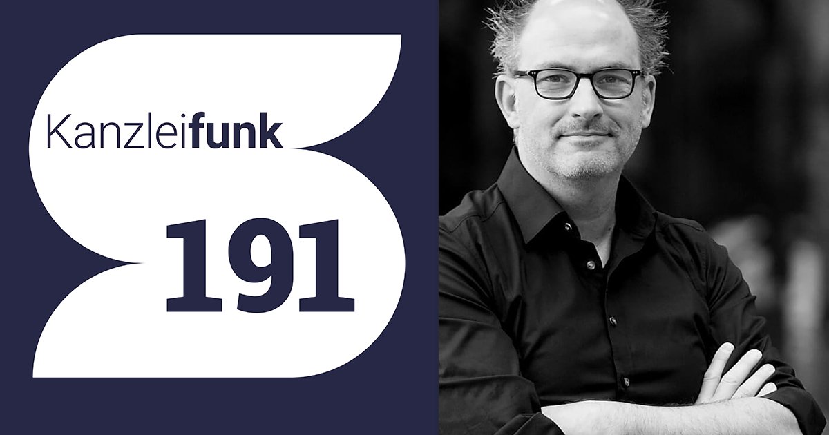 Thomas Pütter ist zu Gast, um ein paar Unklarheiten zum Thema New Work abzuräumen. Er hat seine Showband mitgebracht!

Shownotes

- DENK NEU - Agentur für Unternehmensentwicklung / Vorträge

- Kanzlei-Masterclass 2030 — DENK NEU

- Podcast Mitarbeiter

steuerkoepfe.de/2022/12/16/kf1…