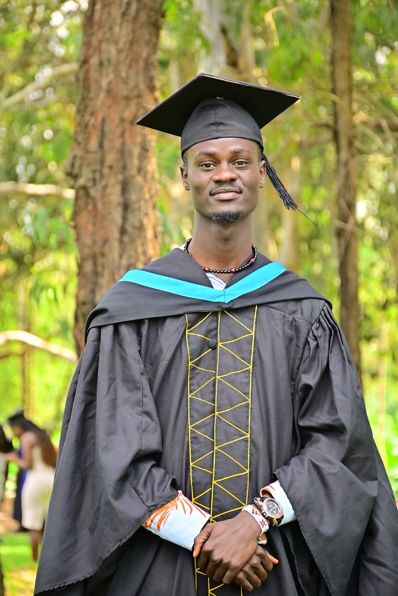 OyamoPoet's tweet photo. Oh God!
Moses growing up in the palace
Was work in preparation for what's ahead
Thank you for the work you are doing in me
I understand it's just but the preparation
#KUGraduation #graduate #graduation #Godmadeit https://t.co/6T7cDB6MXn