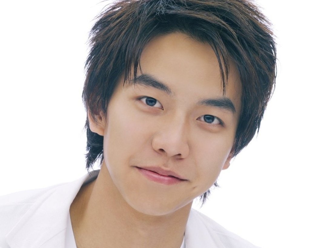 Full Translation of #LeeSeungGi post about his current situation &amp; his plans

"Hello this is Lee Seung Gi. I'm talking to you in a long time. Actually, I can't say I was doing well. I was angry at the sense of betrayal &amp; I was frustrated with disappointment,